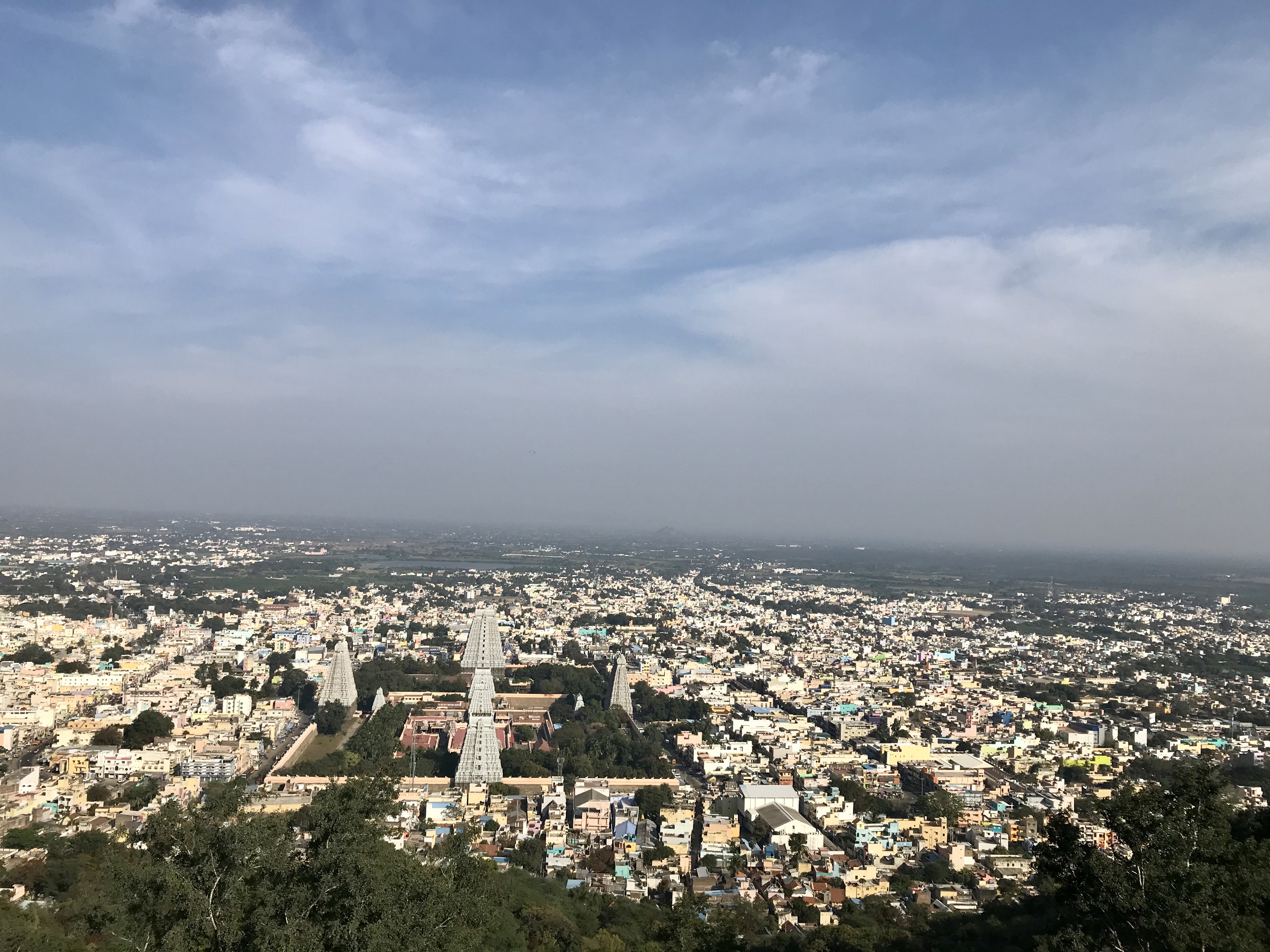 ティルヴァンナーマライの街並み
