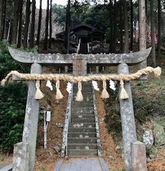 壱岐島の月読神社