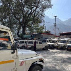 ウッタラカシのタクシースタンド