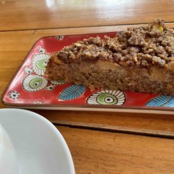 アップルケーキとコーヒー