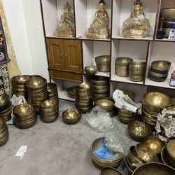 Seven Chakra Handicraftsの2階