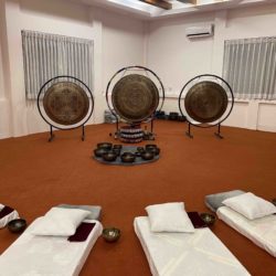 Om Singing Bowls and Healing Hubのヒーリングルーム